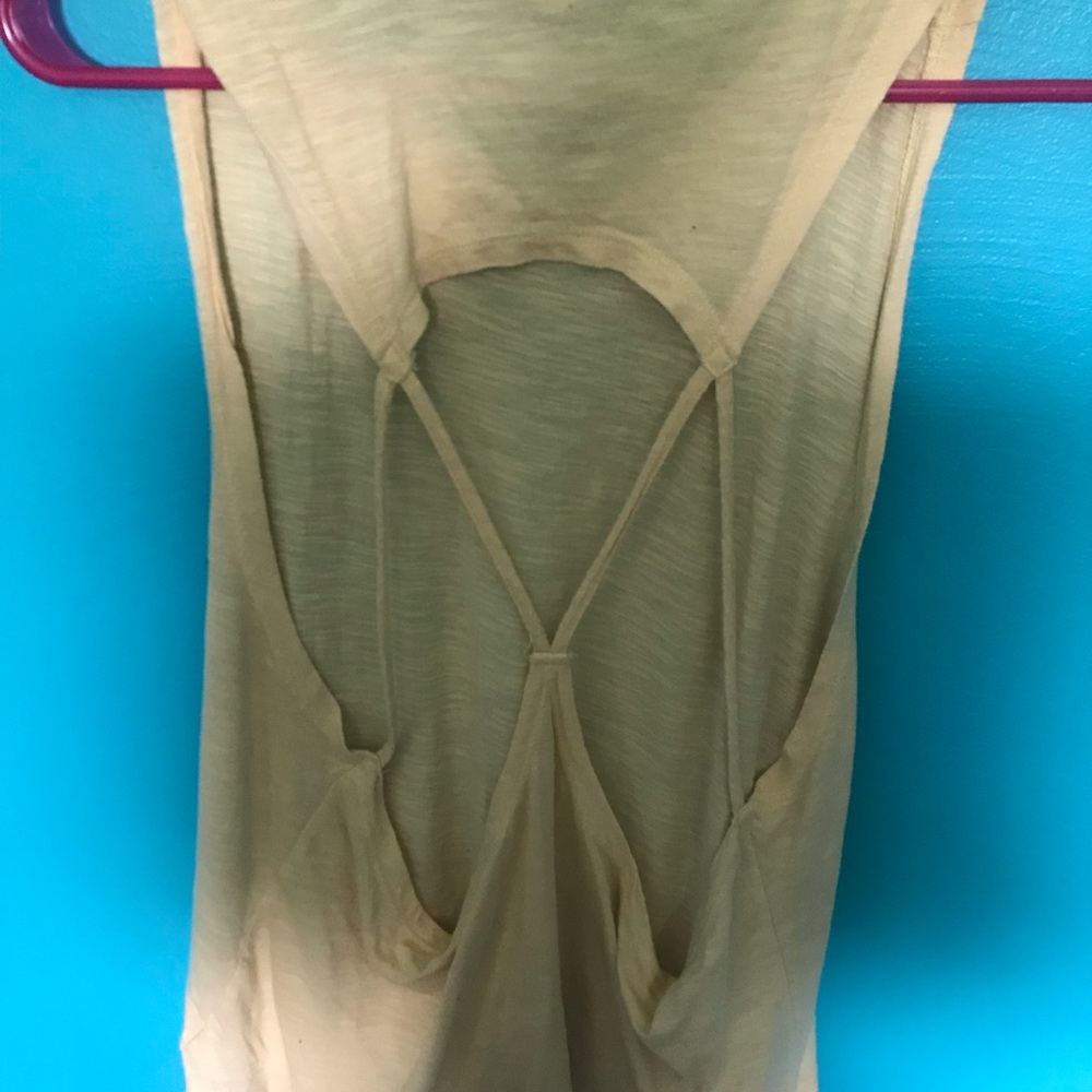 Loose shirt